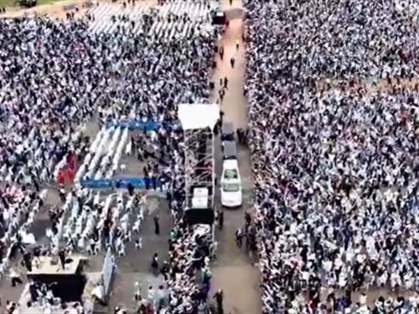 البابا للمجتمع الدولي من «واجهة بيروت»: اسمعوا صوت الشعب المطالب بالسلام