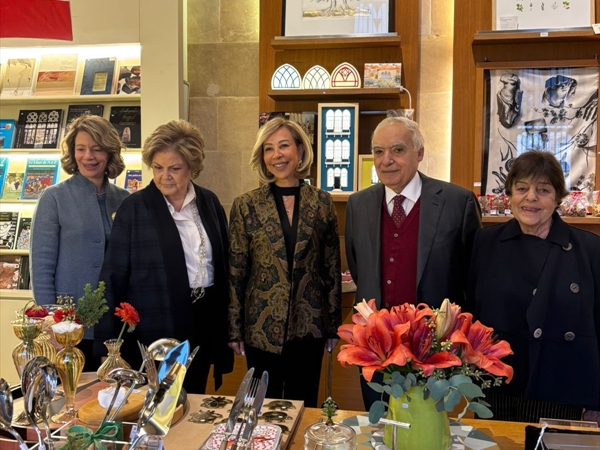 اللبنانية الأولى زارت معرض «الأعياد والتسوُّّق» المقام في المتحف الوطني