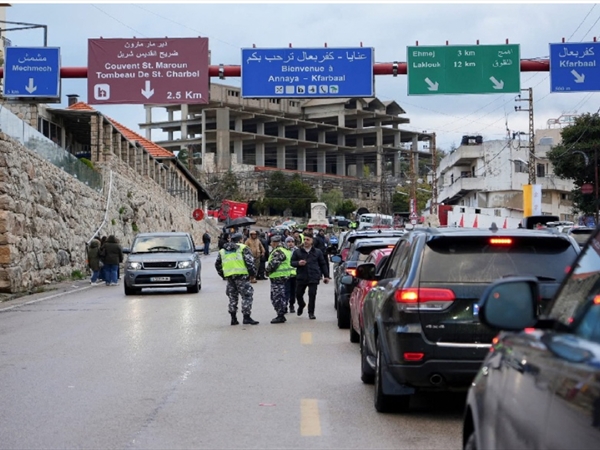 عنايا تتحضر وحشود في مار شربل بانتظار وصول البابا