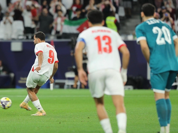 علي علوان ويزيد أبو ليلى قادا الاردن لعبور العراق نحو [...]