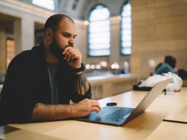 وداعا للحواسيب.. أداة برمجية تضع «محاكاة الكون» في حقيبتك