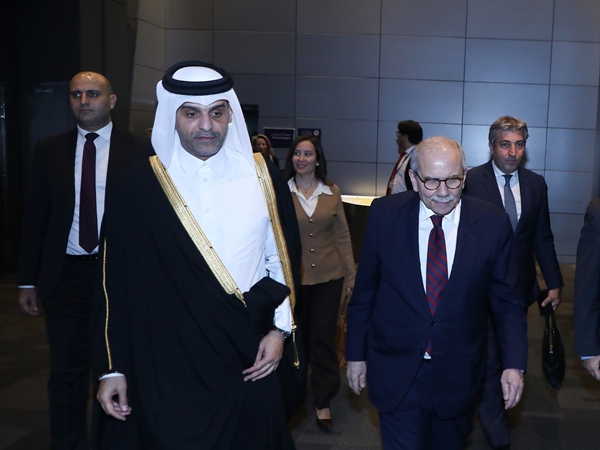 سلام في قطر للمشاركة  في منتدى الدوحة