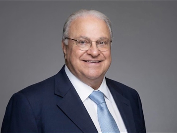 محمد بركات الرائد الذي آمن بأن الخير واجب لا وظيفة