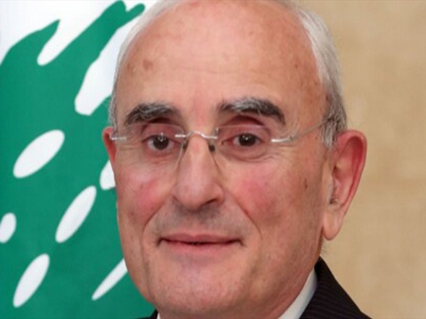 هكذا ردّ منسى على “علاقة أفراد الجيش بأحزاب وتنظيمات”؟