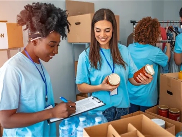 لماذا نشعر بالرضا عند فعل الخير؟ ولماذا يزداد العطاء في [...]