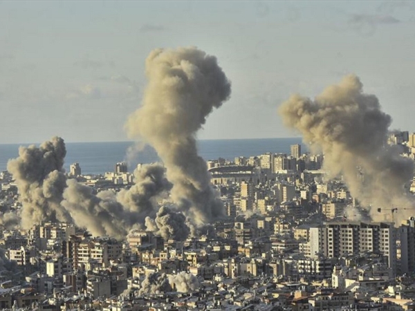 اجواء الحرب تلبد بلبنان.. و"الرئيس بمون على الثنائي"!