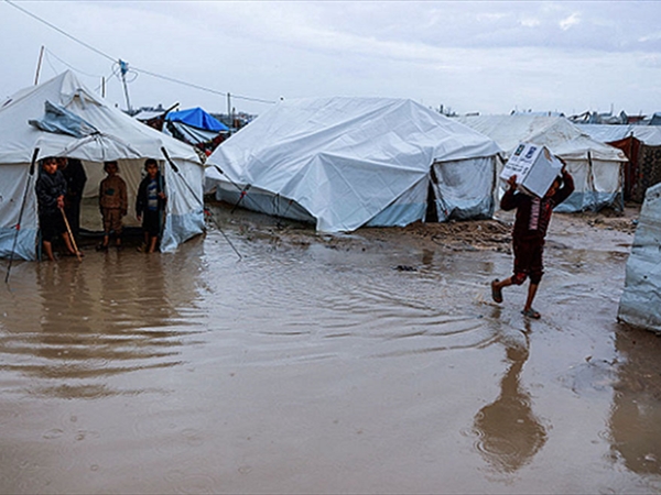 غزة: البرد القارس يهدد حياة 100 ألف طفل والاحتلال يرفض [...]