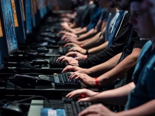 "تغريدة" طوني فرنجيه تُقلق نواب وجمهور "القوات"