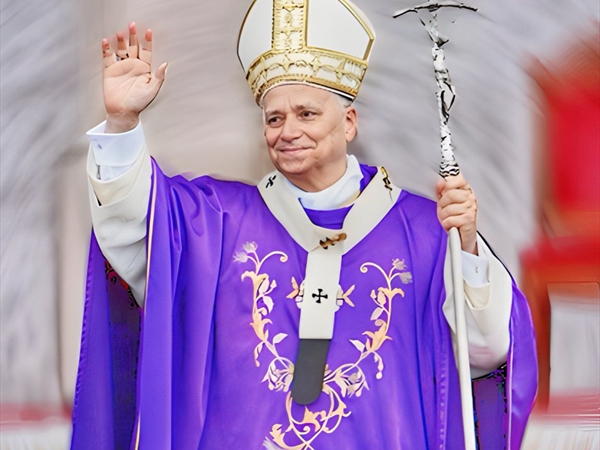 قداسة البابا لاوُن الرابع عشر  فاعليّة و«حجٌّ» إلى لبنان السلام