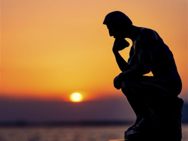 جلالة الوهم