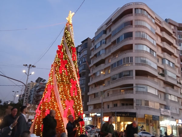 طرابلس تُضيء شجرة الميلاد للمرة الـ16: رسالة محبة ووحدة من قلب الفيحاء إلى كل لبنان