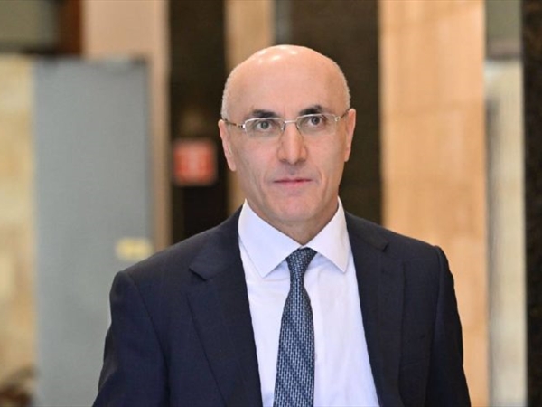 هو وهي 3-12-2025