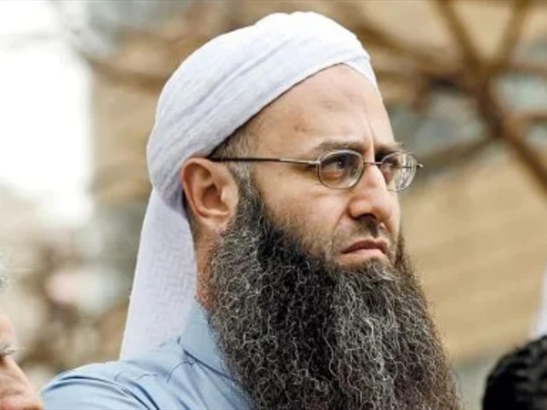 أحمد الأسير في المستشفى