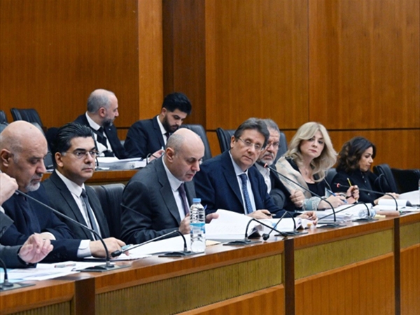 «لجنة المال» تعلّق بند الإسكوا في الموازنة وتطلب تفاصيل عن [...]