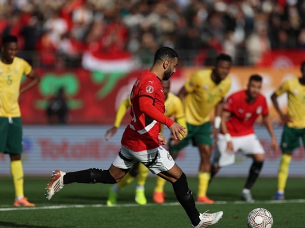 محمد صلاح يقود المنتخب المصري للدور ثمن النهائي من كأس [...]