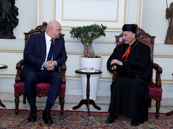 عون من بكركي: الانتخابات في موعدها.. وشبح الحرب إبتعد سنكمل قرار حصر السلاح بيد الدولة والتطبيق سيتم وفقاً للظروف