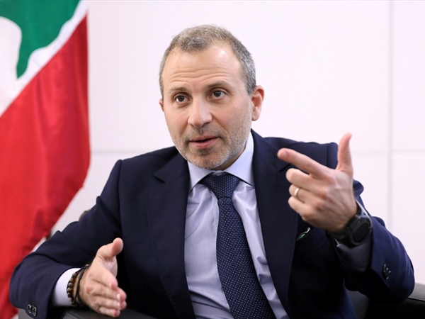 هو وهي 29-12-2025