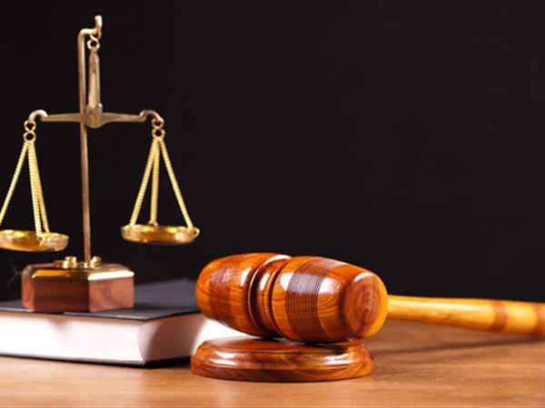 مواطن وقانون