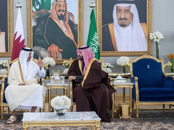 السعودية وقطر: تعزيز التعاون وربط البلدين بالقطار الكهربائي السريع