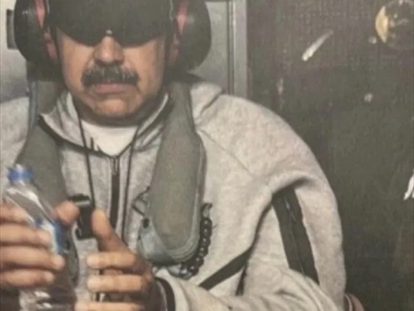 ترامب يحذف صورة مادورو "المعصوب والمكبل"