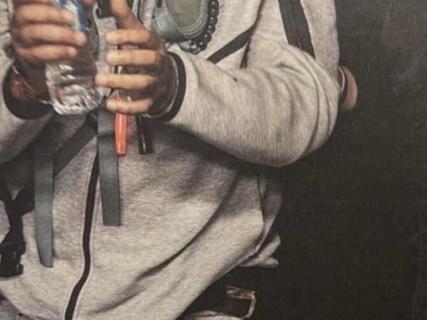 ترامب ينشر صورة لمادورو مكبل اليدين ومعصوب العينين