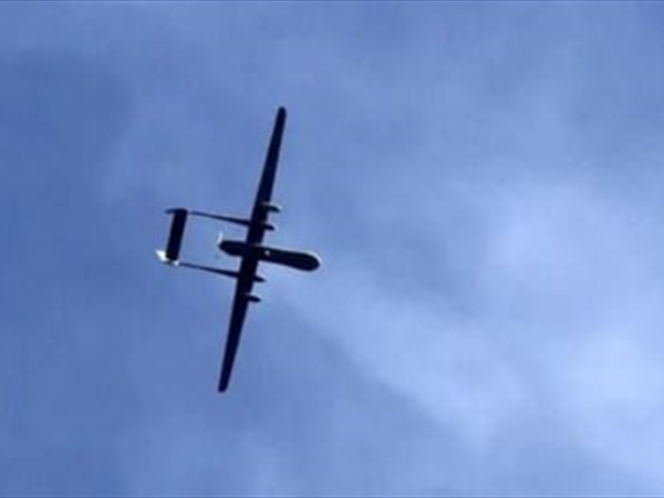 مسيّرة إسرائيلية من نوع "هيرون" تحلّق على علو منخفض فوق الشياح