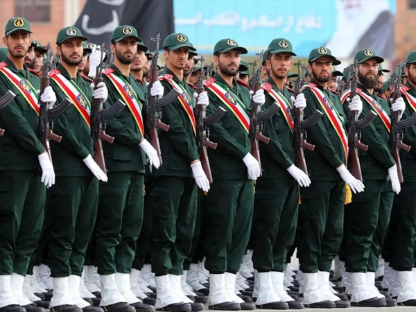 الحرس الثوري: حماية أمن إيران "خط أحمر"