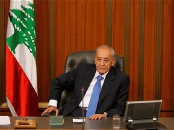 "اخرجوا من أرضنا وغادروا سماءنا وكفى الله المؤمنين شرّ القتال".. بري يدعم بيان الجيش