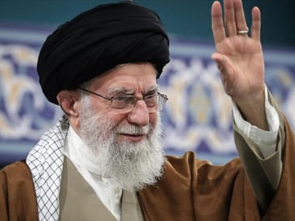 خامنئي يُعدّ "خطّة الهروب"... هذه تفاصيلها!