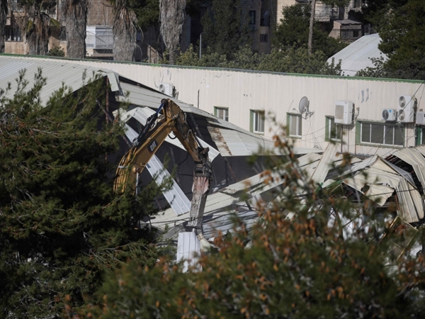 غضب أممي من هدم الإحتلال مبنى الأونروا في القدس