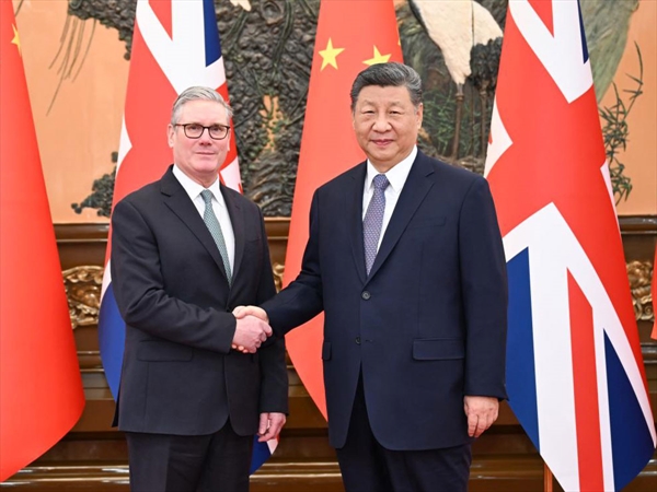 الصين  وبريطانيا تتفقان على تطوير شراكة استراتيجية شاملة طويلة الأمد