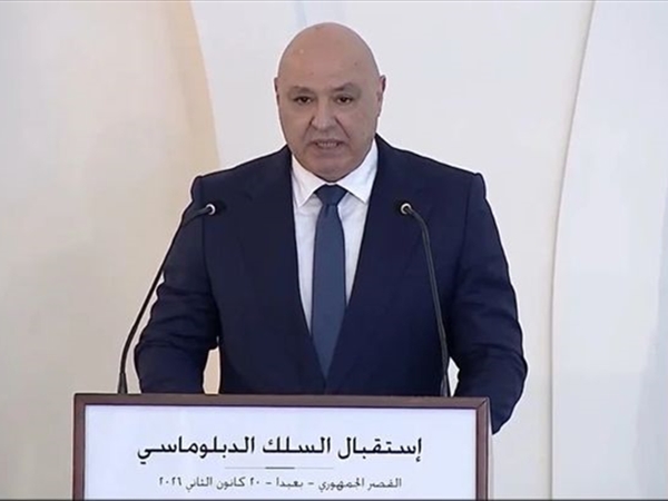 عون يخاطب الديبلوماسيِّين واللبنانيِّين بلغة السيادة