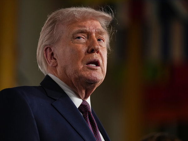 ترامب: أتواصل مع القيادة الإيرانية