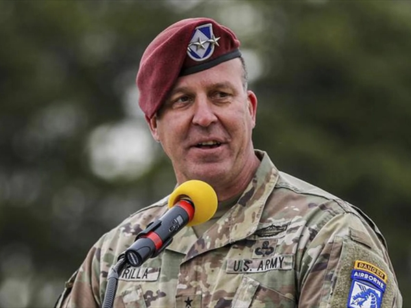 قائد المنطقة الوسطى يُبلَّغ الشرع: نقل7000 معتقل من داعشي سوريا إلى العراق