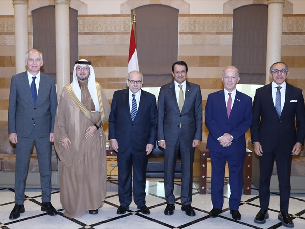 الخماسية تثمِّن إنجازات الحكومة وقانون الفجوة المالية