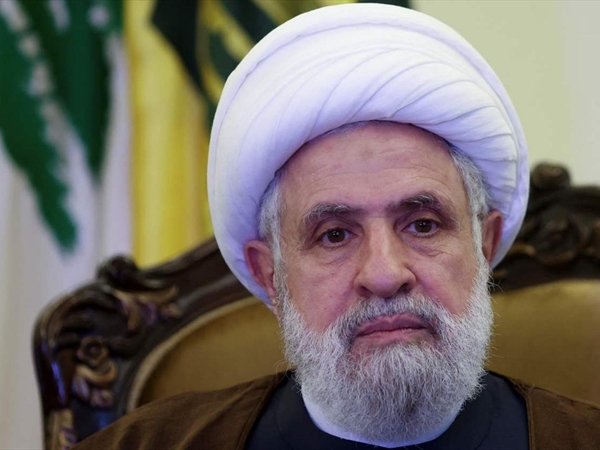 هل يغرّد قاسم وحيداً.. وأين يقف "أخوه الأكبر"؟