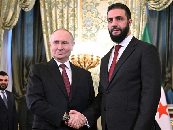 الشرع في موسكو يطلب دعم وحدة سوريا وبوتين يؤكِّد تطوُّر العلاقات بين البلدين