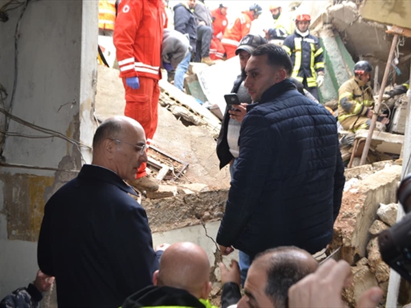 الحجار من طرابلس: أولوية مطلقة لإنقاذ الأرواح وتأمين الأموال للترميم والإيواء