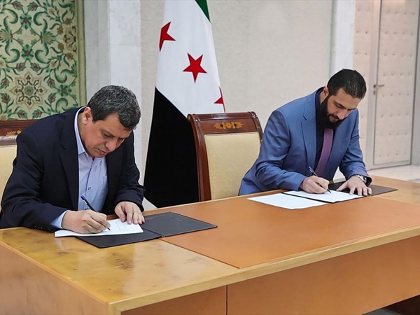 "عبدي استنزف صبر الشرع".. كشف كواليس اجتماع الساعات الـ5