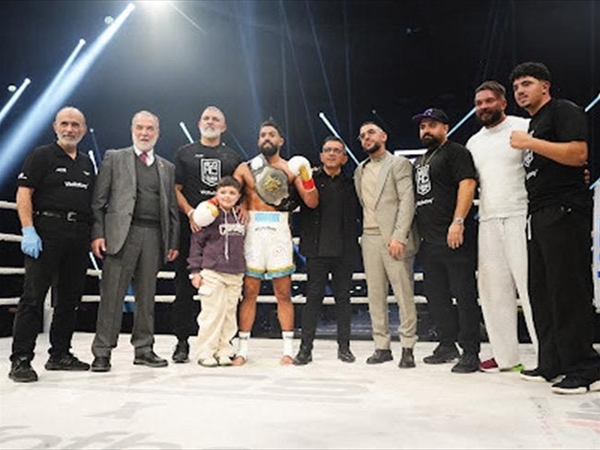 اللبناني يوسف عبود أسقط الايطالي كوكاج وتُوّج بطلاً للعالم للمحترفين..