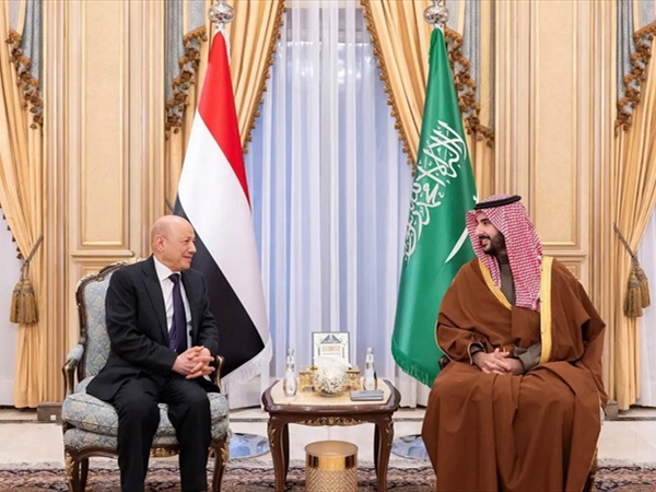 وزير الدفاع السعودي يلتقي رئيس اليمن