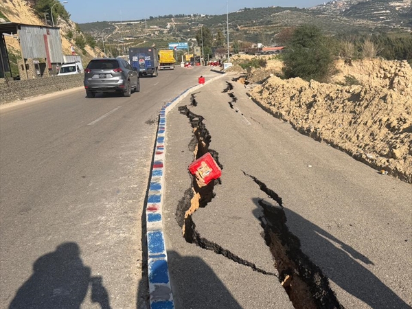 هبوط في طريق برج رحال- عين أبو عبدلله كشف ميداني واستنفار لمعالجة الأضرار