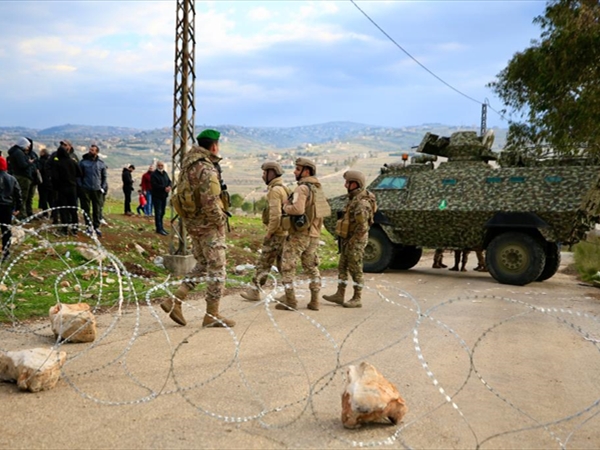 منعاً لتوغُّل إسرائيلي جديد.. الجيش اللبناني يستحدث نقطة عسكرية في ميس الجبل وسط تصعيد إسرائيلي واسع جنوباً