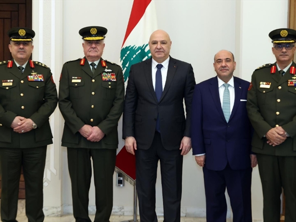 قائد الجيش الأردني في بعبدا: ندعم الجيش اللبناني بالعتاد والتدريب