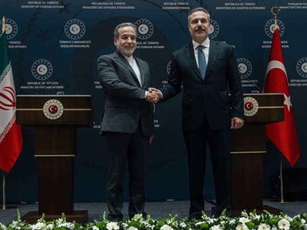 ترامب يكشف عن منح إيران مهلة.. عراقجي:لا نقبل الإملاءات