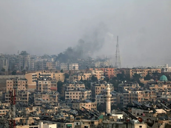 دمشق لتحكيم الدستور مع الأكراد.. واشتباكات عنيفة في حلب