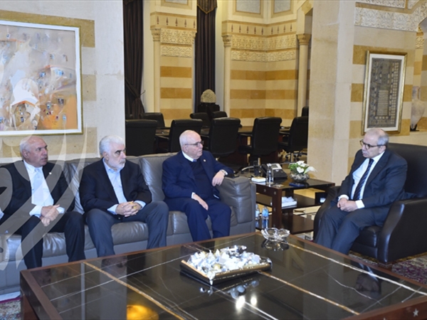 سلام يستقبل وفد "المقاصد" في السراي الحكومي