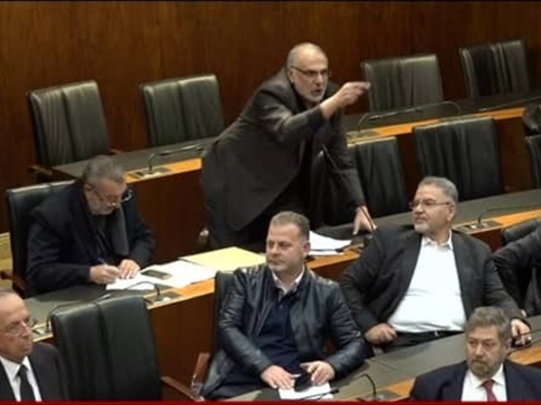 سجالٌ حاد وصراخ خلال الجلسة!