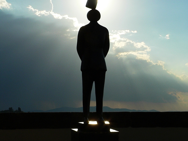 ملاحظات وتساؤلات محرجة في فضيحة «أبو عمر»