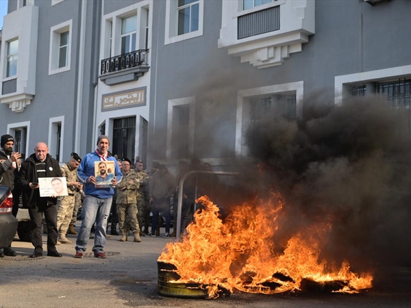 وقفة احتجاجية على تعيين غراسيا قزي.. نون: سنصعّد من اليوم الأول لعملها!